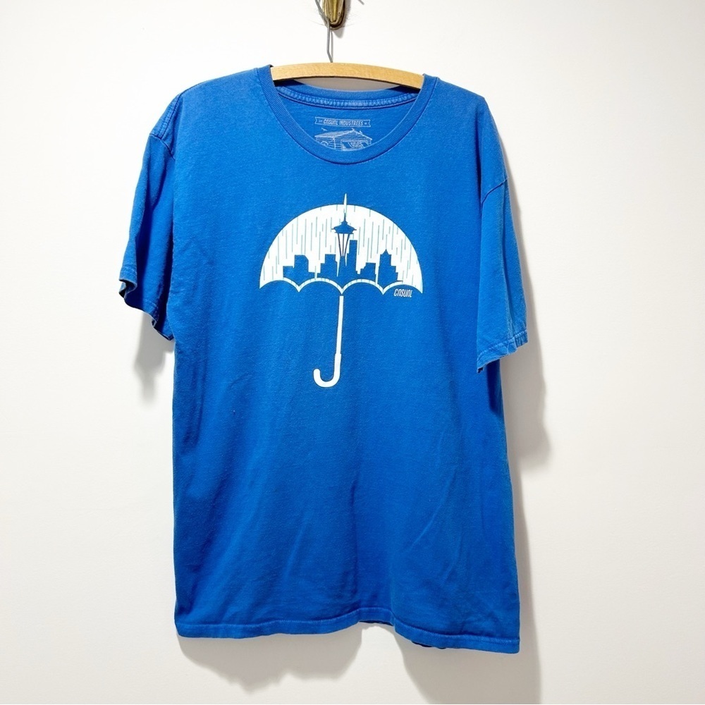 Casual Industrees Seattle Rain Umbrella T Shirt Size Large Blue Made in the USA